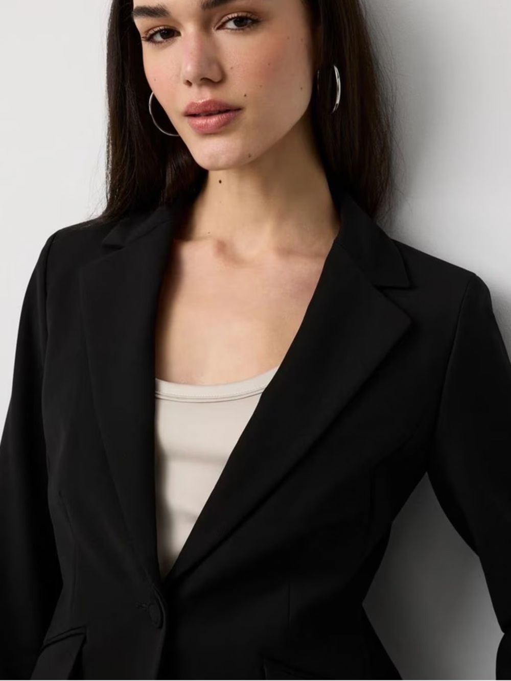 Vince Camuto Black Women's Blazer - Tailored Single-Button Jacket Size 4